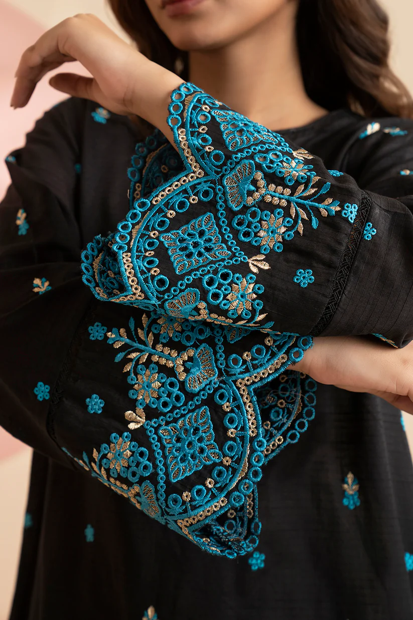 Tail-Cut Trendy Kurti - Image 3