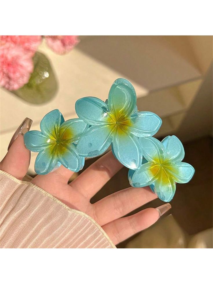 Elegance Hair Clip - Image 2