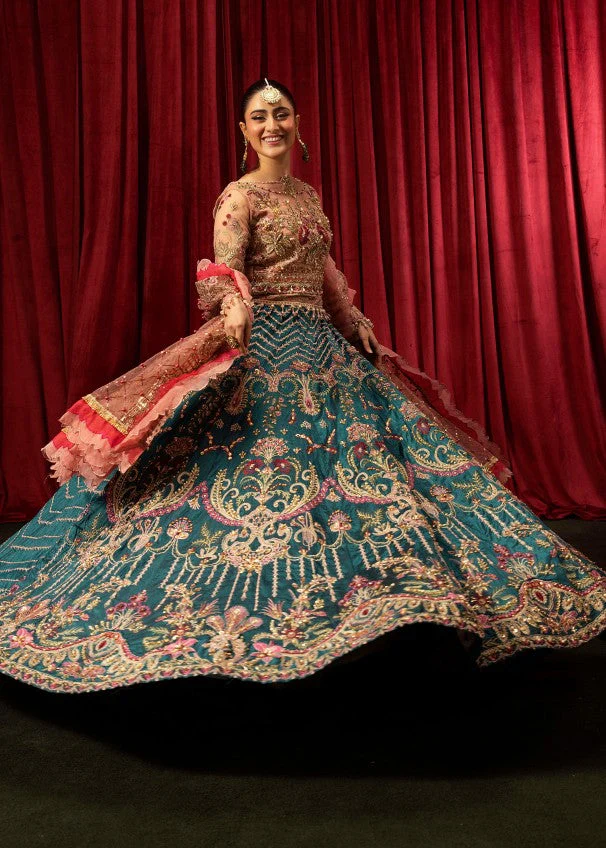 Heritage Bridal Mehndi Ensemble - Image 3
