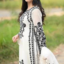 Lawn 3pc organza dress with organza duppata. - Image 3