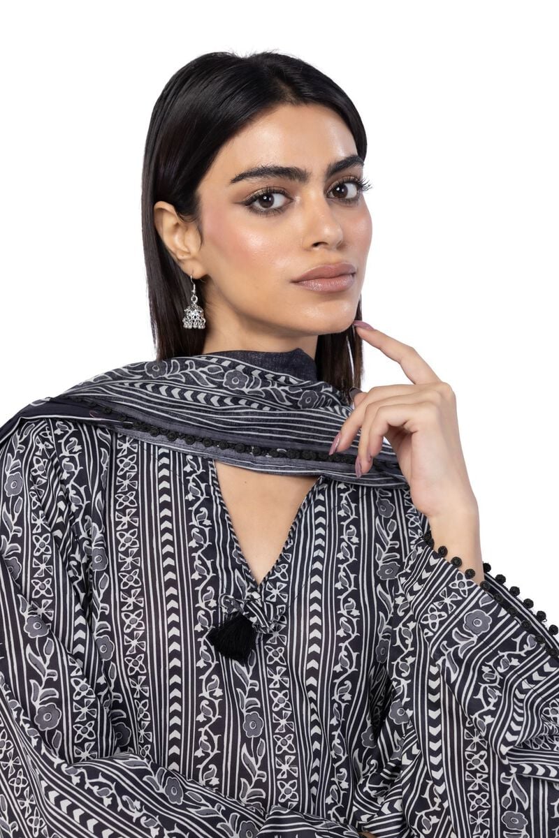 Fresh Leaf Printed Lawn Set - Image 2