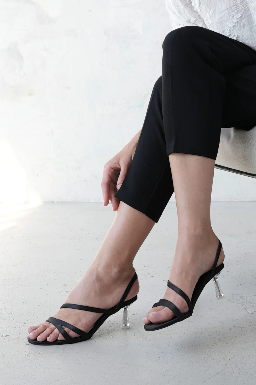 Walk with Elegance - Image 2