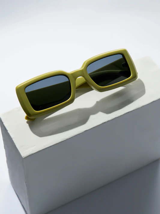 Sleek Frames for Every Face